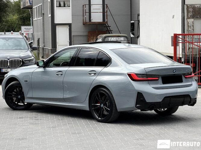 bmw 330E 2023
