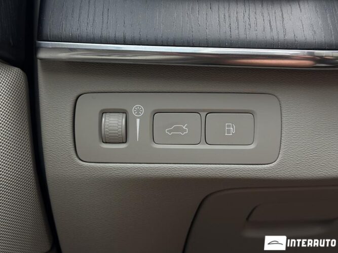 Volvo XC 90 48 volvo XC 90 2020