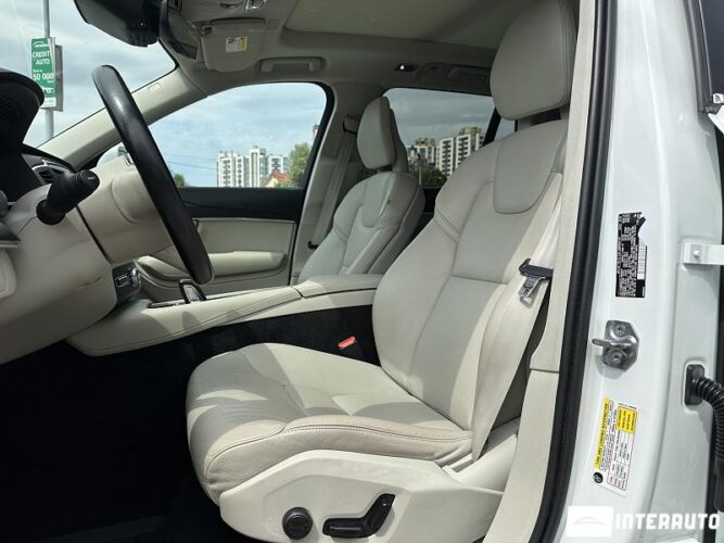 Volvo XC 90 42 volvo XC 90 2020