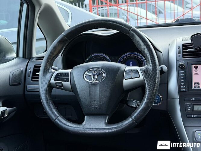 toyota Auris 2011