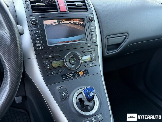 toyota Auris 2011