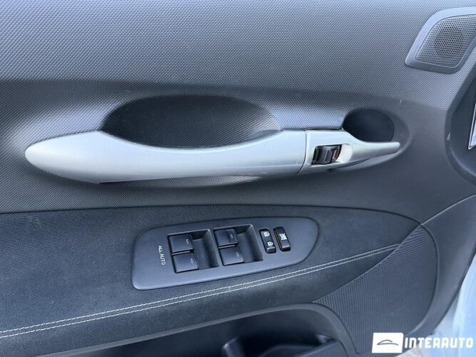 toyota Auris 2011