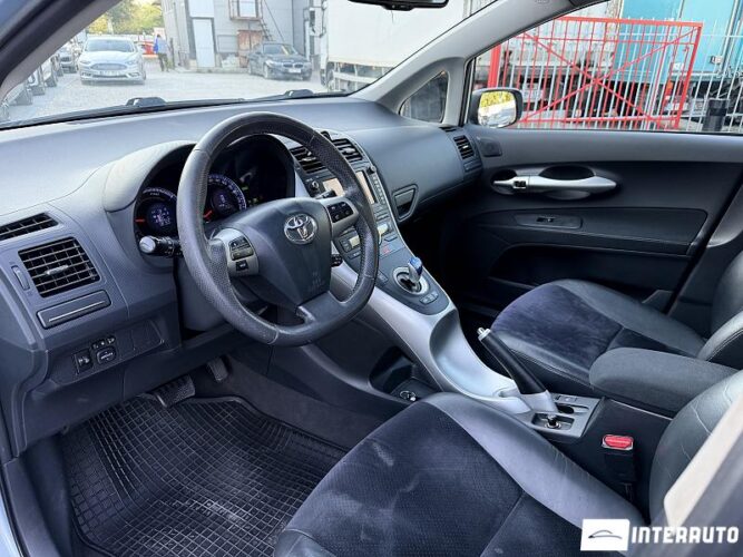 toyota Auris 2011