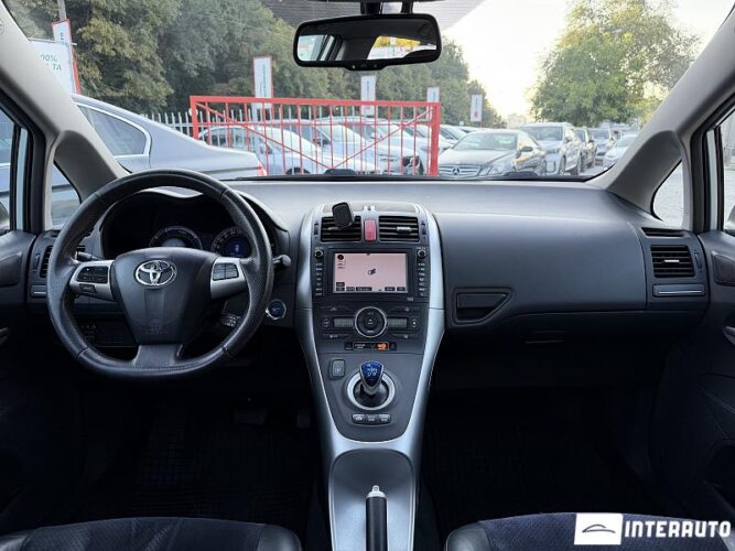 toyota Auris 2011