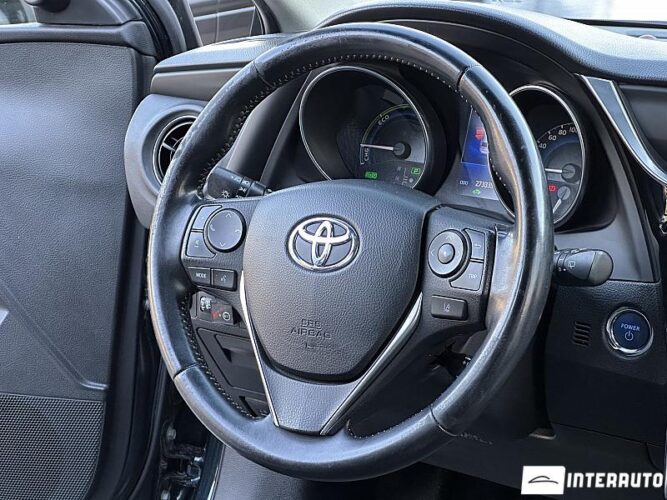 toyota Auris 2016