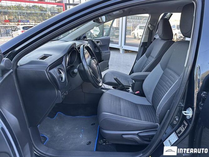 toyota Auris 2016