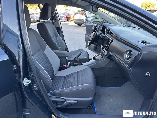 toyota Auris 2016