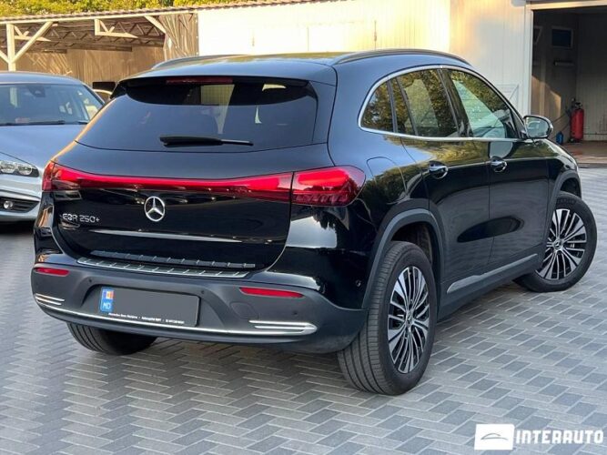 Mercedes EQA 250 33 mercedes EQA 250 2025