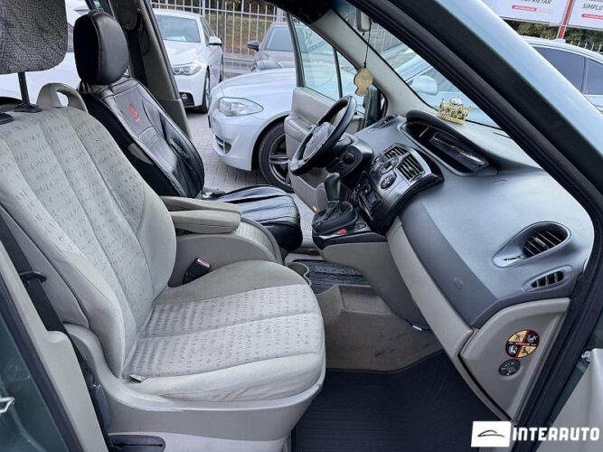 Renault Grand Scenic 30 renault Grand Scenic 2005