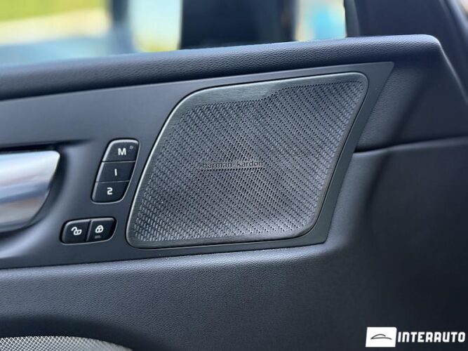 volvo XC 60 2021