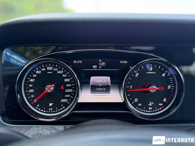 Mercedes E 220 44 mercedes E 220 2017