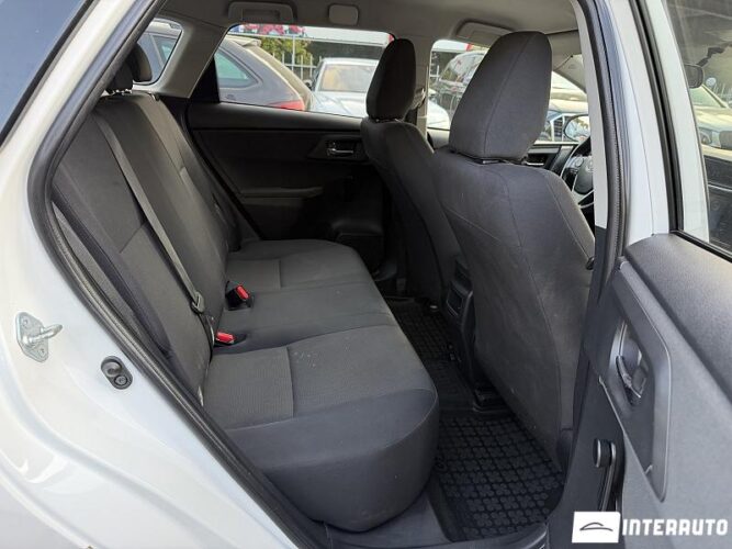 Toyota Auris 37 toyota Auris 2015