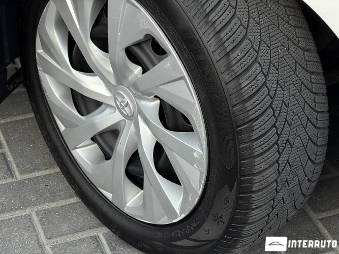 Toyota Auris 47 toyota Auris 2015
