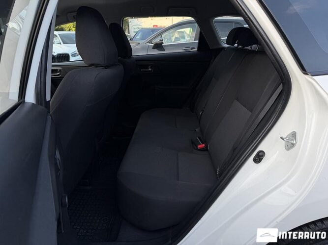 Toyota Auris 35 toyota Auris 2015