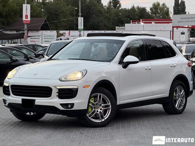 Porsche Cayenne S Hybrid 2016 doar la InterAuto