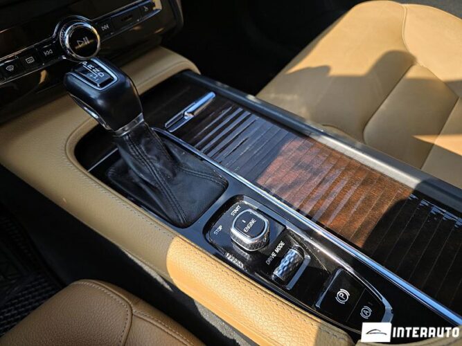 Volvo XC 90 44 volvo XC 90 2015