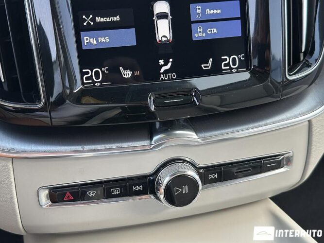 volvo XC 60 2020