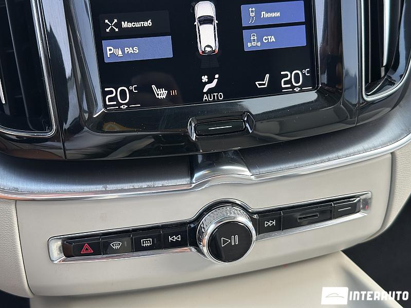 volvo XC 60 2020