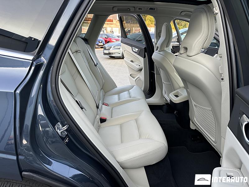 volvo XC 60 2020
