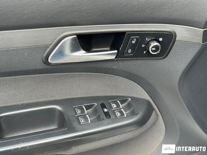 Volkswagen Touran 35 volkswagen Touran 2011