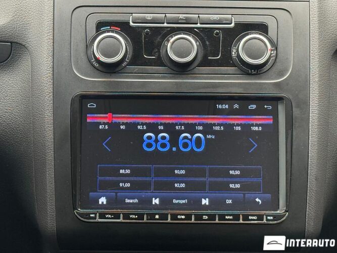 Volkswagen Touran 43 volkswagen Touran 2011