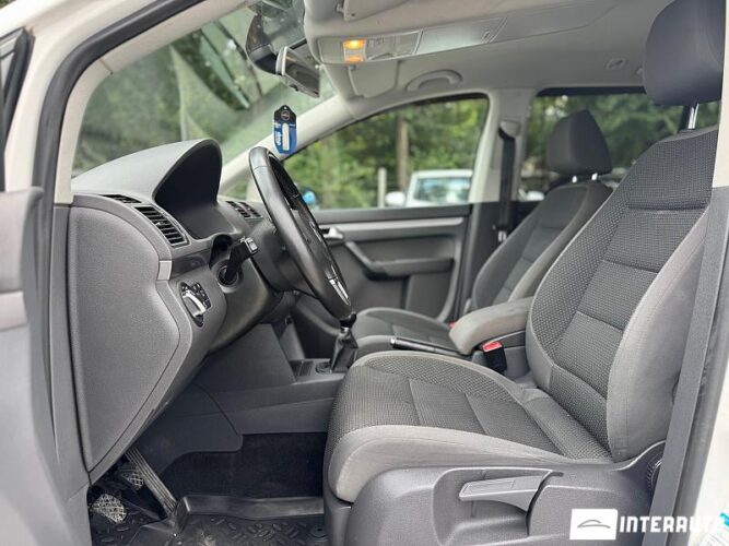 Volkswagen Touran 36 volkswagen Touran 2011