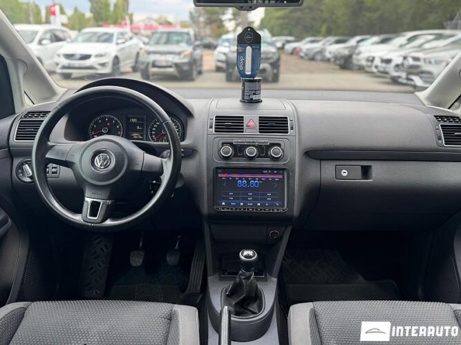 Volkswagen Touran 41 volkswagen Touran 2011