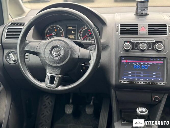 Volkswagen Touran 39 volkswagen Touran 2011