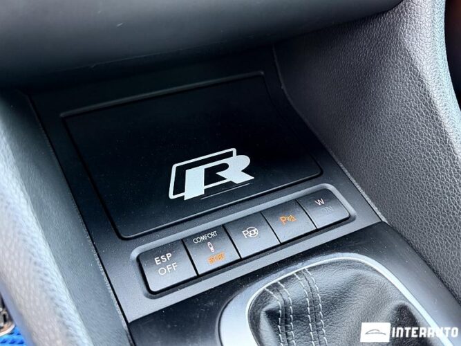 volkswagen Golf R 2010