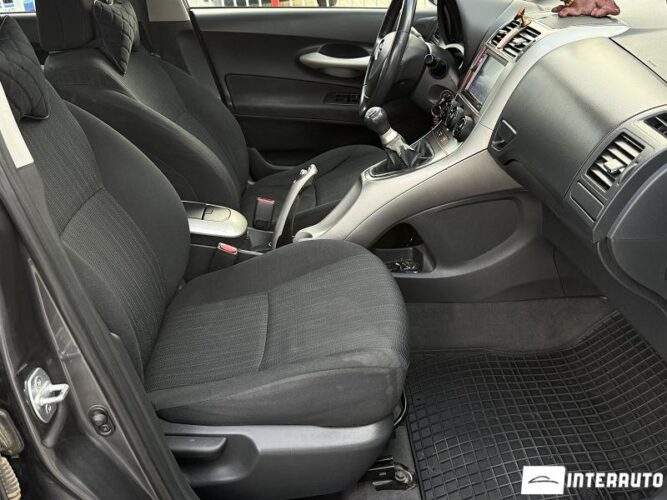 Toyota Auris 43 toyota Auris 2008