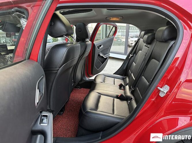Mercedes GLA 200 48 mercedes GLA 200 2015