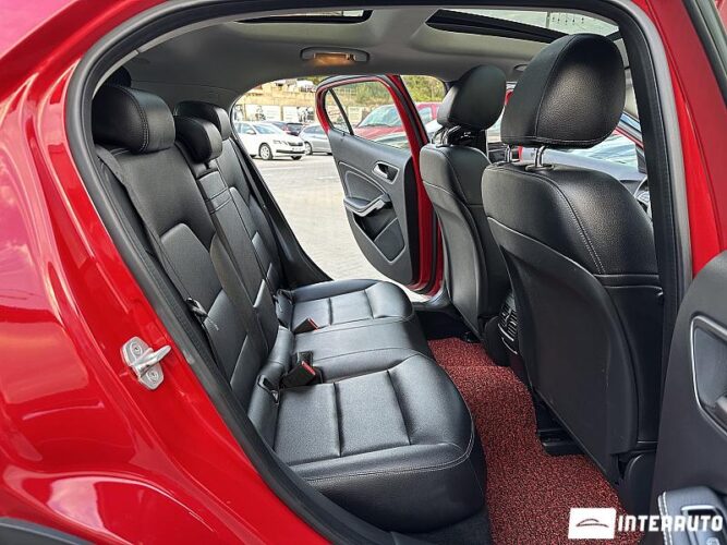 Mercedes GLA 200 46 mercedes GLA 200 2015