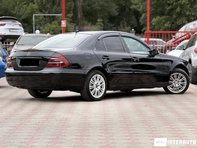 Mercedes E 220 30 mercedes E 220 2005
