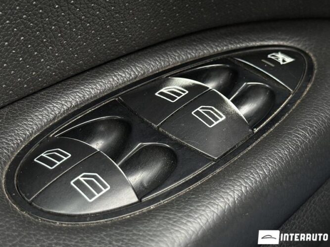 Mercedes E 220 34 mercedes E 220 2005