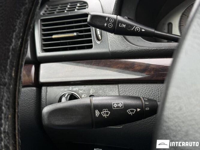 Mercedes E 220 38 mercedes E 220 2005