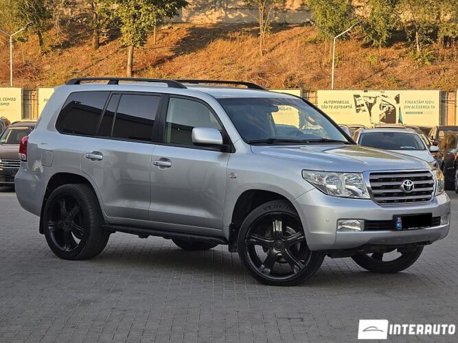 Toyota Land Cruiser 2010 doar la InterAuto