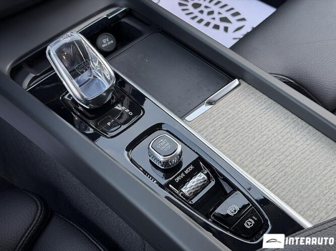 volvo XC 60 2021