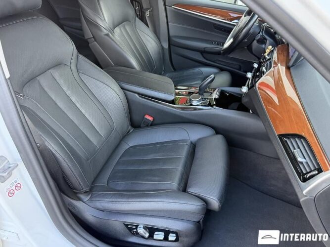 BMW 530e 54 bmw 530e 2020