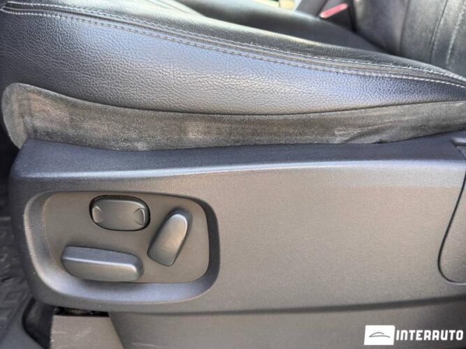 Land Rover Discovery 33 land rover Discovery 2012