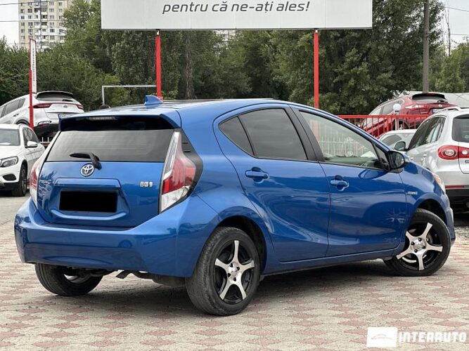 toyota Prius C 2016