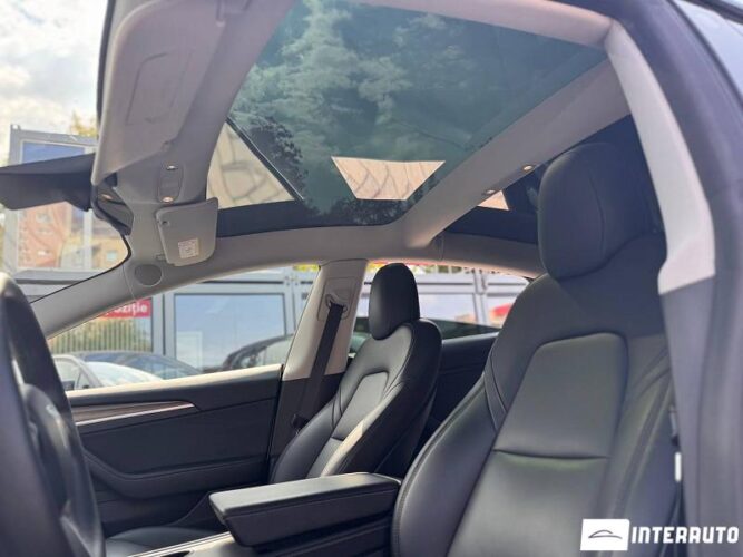 Tesla Model 3 33 tesla Model 3 2021