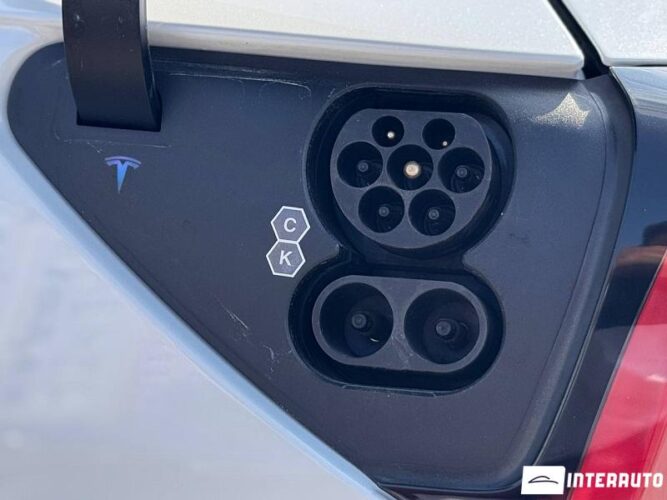 Tesla Model 3 31 tesla Model 3 2021