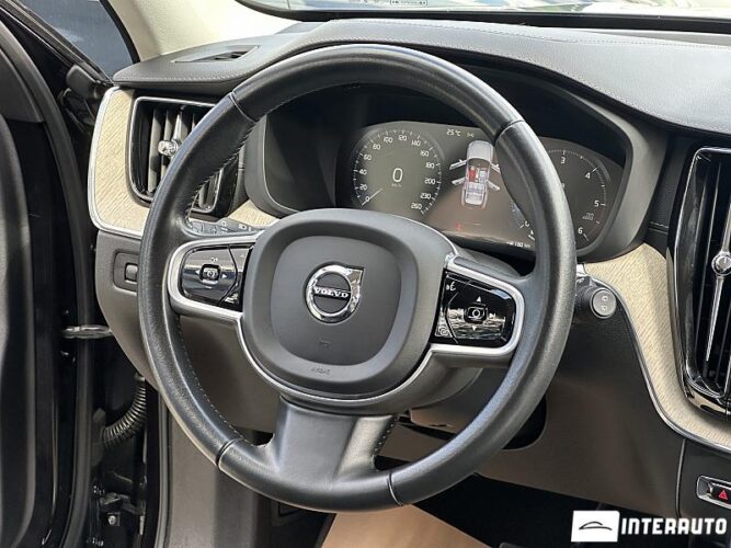 Volvo XC 60 39 volvo XC 60 2020