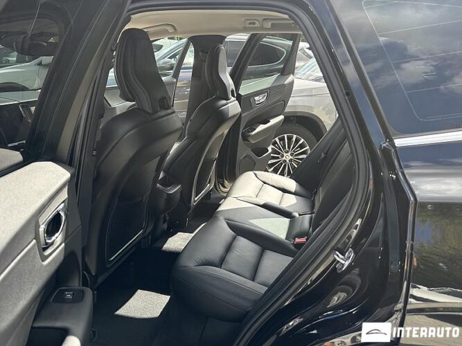 Volvo XC 60 44 volvo XC 60 2020