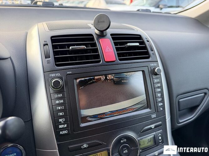 Toyota Auris 42 toyota Auris 2011