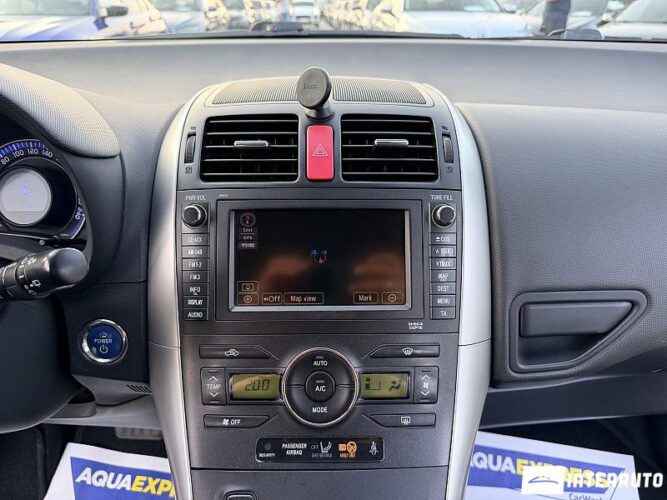 Toyota Auris 41 toyota Auris 2011
