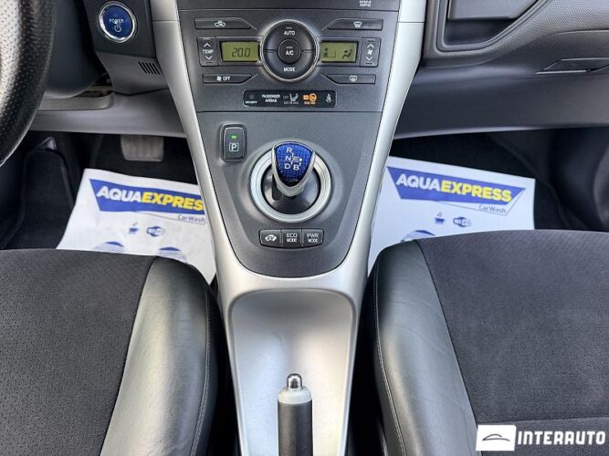 Toyota Auris 43 toyota Auris 2011