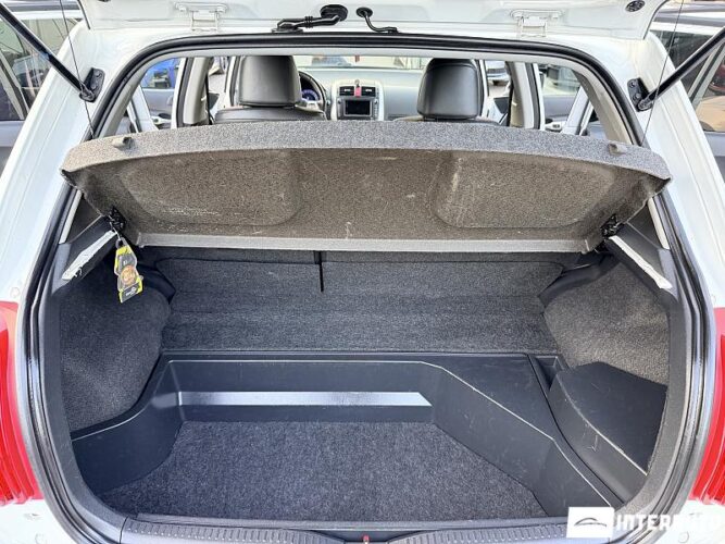 Toyota Auris 47 toyota Auris 2011