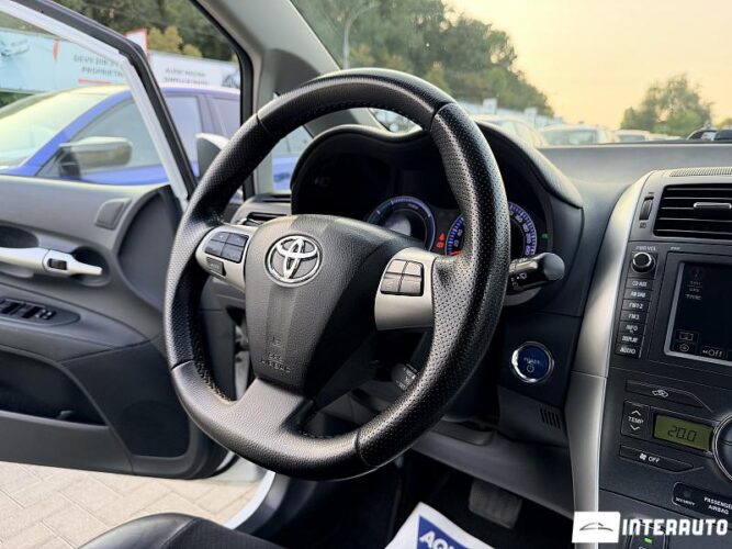 Toyota Auris 40 toyota Auris 2011