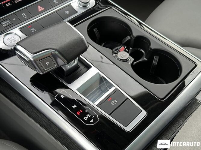 Audi Q7 47 audi Q7 2020